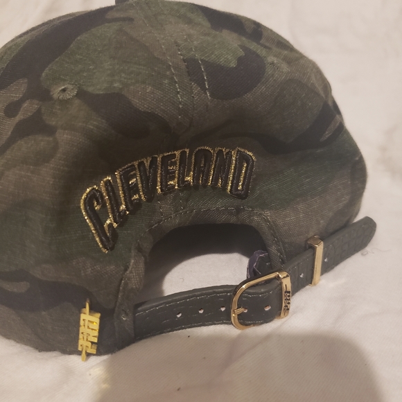 Pro standard Cleveland Cavaliers - Picture 2 of 3